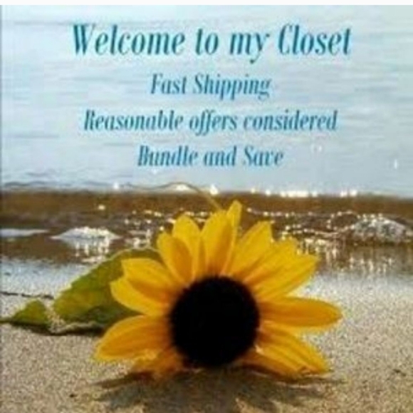 Buffbunny Juicy Collection-Themed 'B' Sticker - Picture 2 of 2